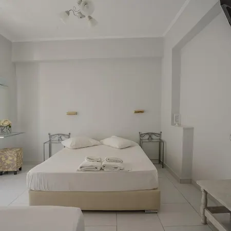 Aggelos & Deluxe Aparthotel 4*