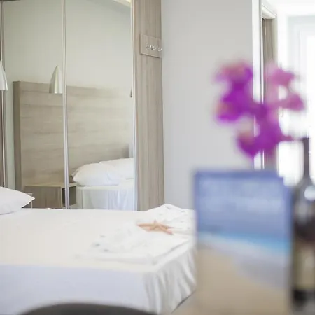 Aggelos & Deluxe Aparthotel Nydri (Lefkada)