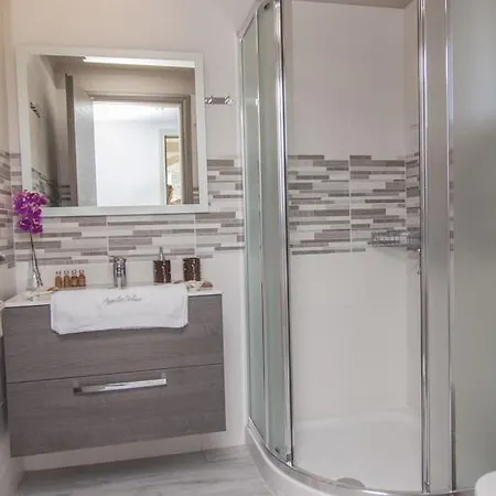 Aggelos Apartments&deluxe Apartahotel