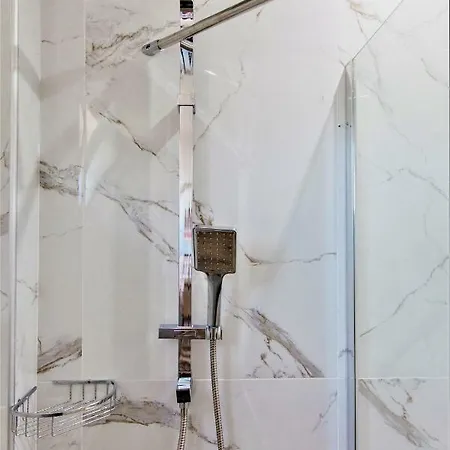 Aggelos & Deluxe Nydri (Lefkada)