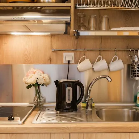 Aggelos & Deluxe Aparthotel 4*