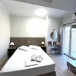公寓式酒店 Aggelos & Deluxe 4*