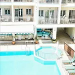 Aggelos & Deluxe 公寓式酒店 4*