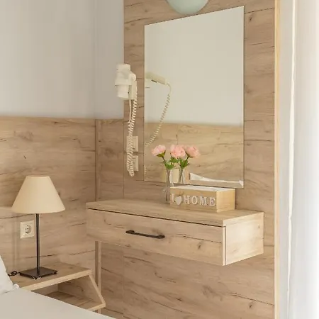 Aggelos & Deluxe 4* Nydri (Lefkada)