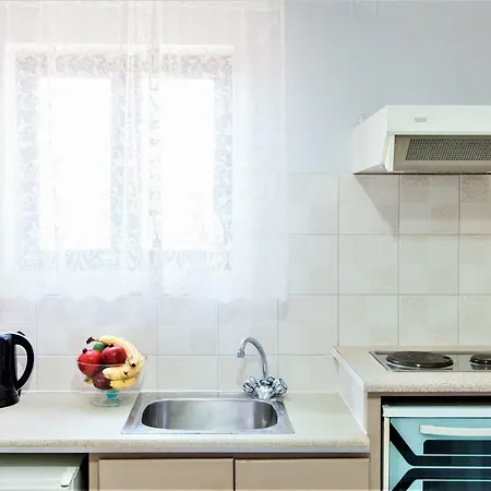 Aggelos & Deluxe Aparthotel