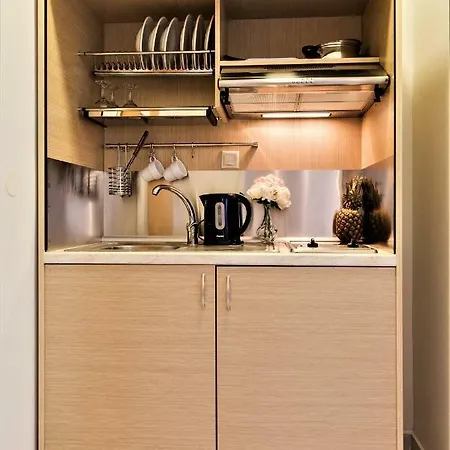 Aggelos & Deluxe Aparthotel 4*